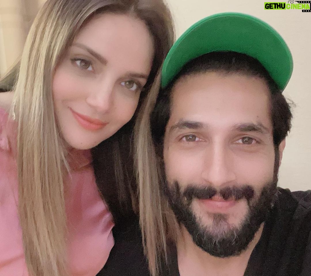 Armeena Khan Instagram - Happy Birthday @ashrafbilal finally caught up with this one in Karachi 🤗
