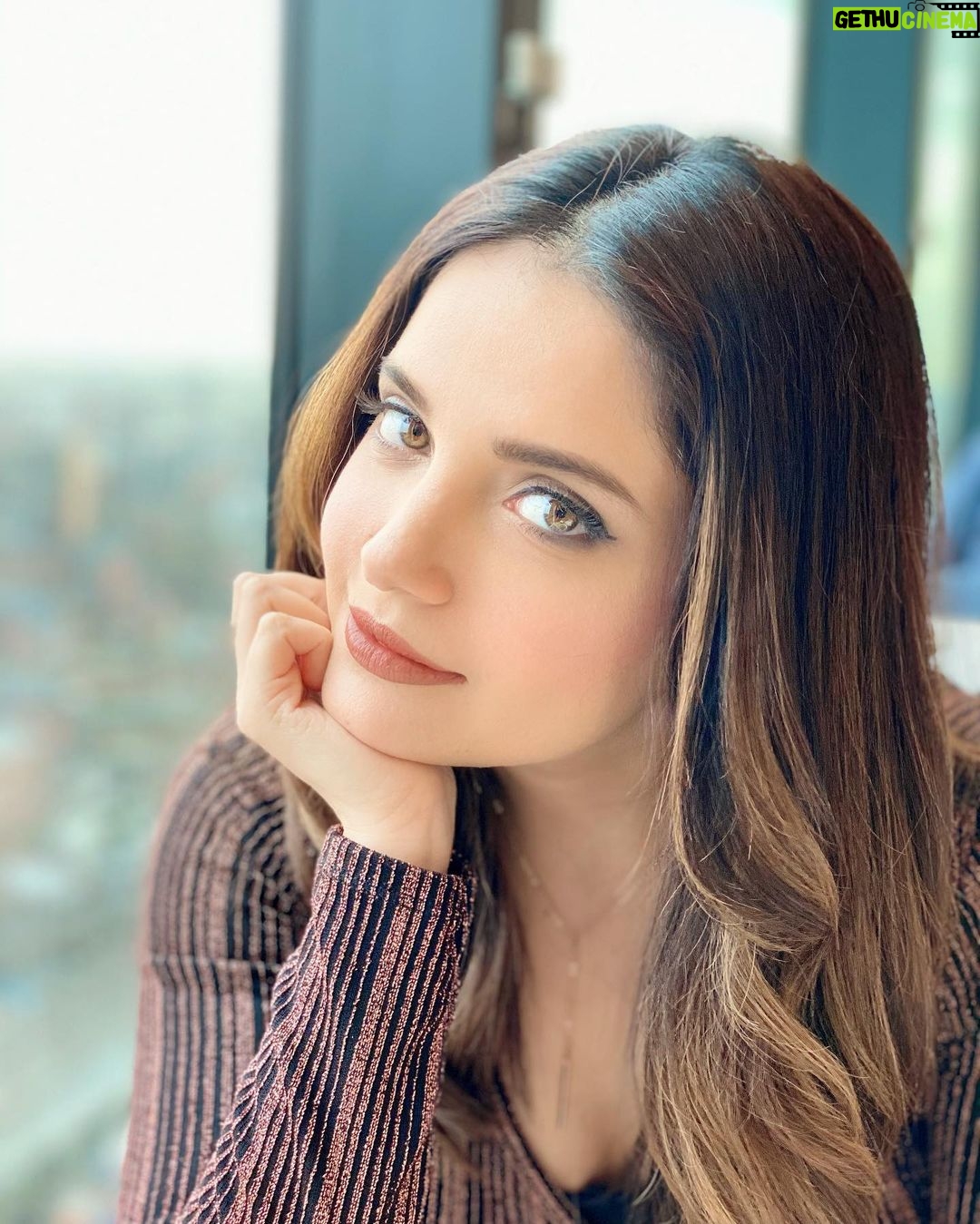 Armeena Khan Instagram - What an eventful day it has been. Thank you ALL so much for your kind wishes. #becauseimhappy. ❤️