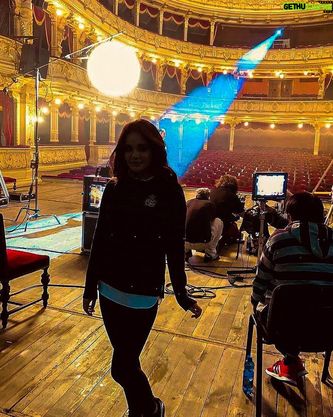Armeena Khan Instagram - Surreal lighting 😍 Juliusz Słowacki Theatre In Krakow, Poland.