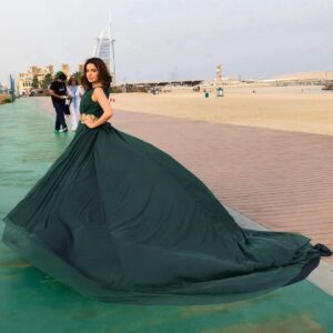 Armeena Khan Instagram - Outfit by @erumkhancouture Styling by @amnaniazi81 Hair and makeup by @mubsherbhatti #PrincessDress #Dubai