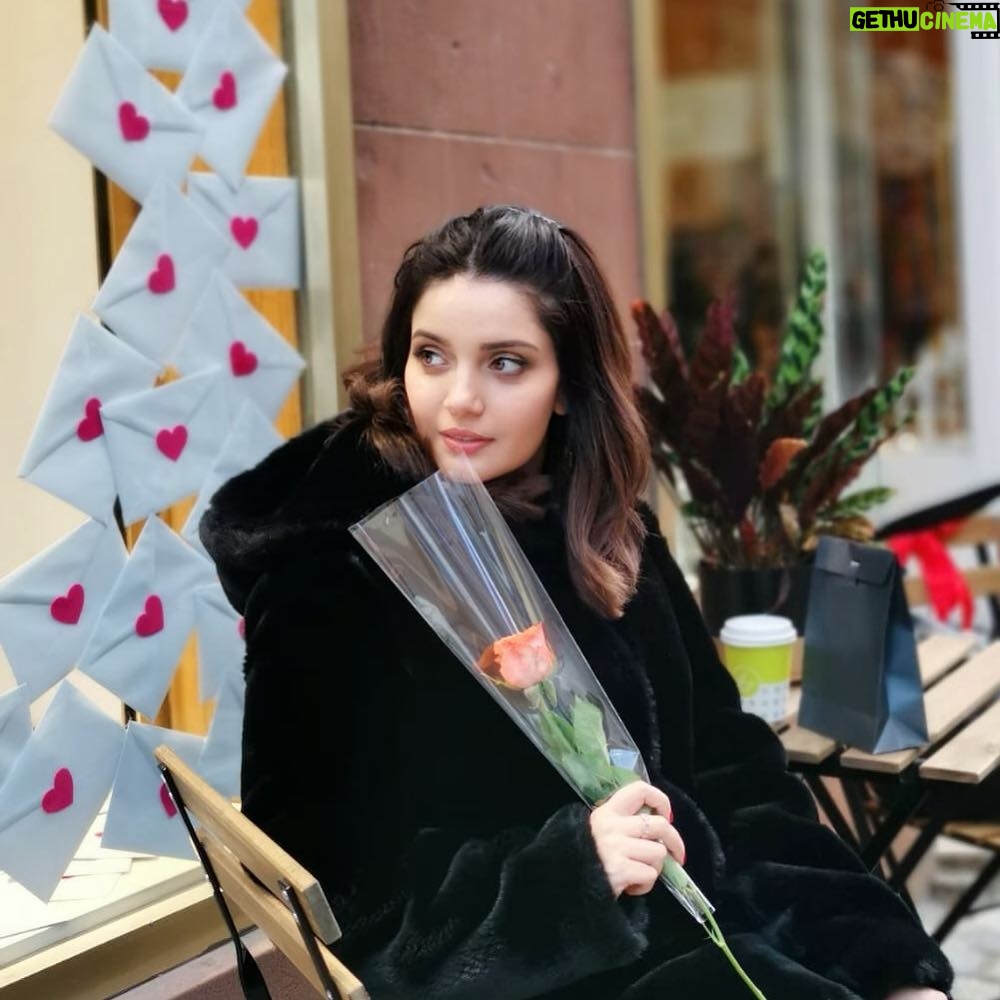 Armeena Khan Instagram - Loved up 🥰🥰 #france