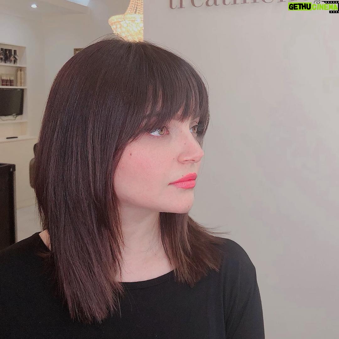 Armeena Khan Instagram - Thank you to the beautiful ladies at @catherineboden loving the new look 😍😍😍 💁🏻♀️