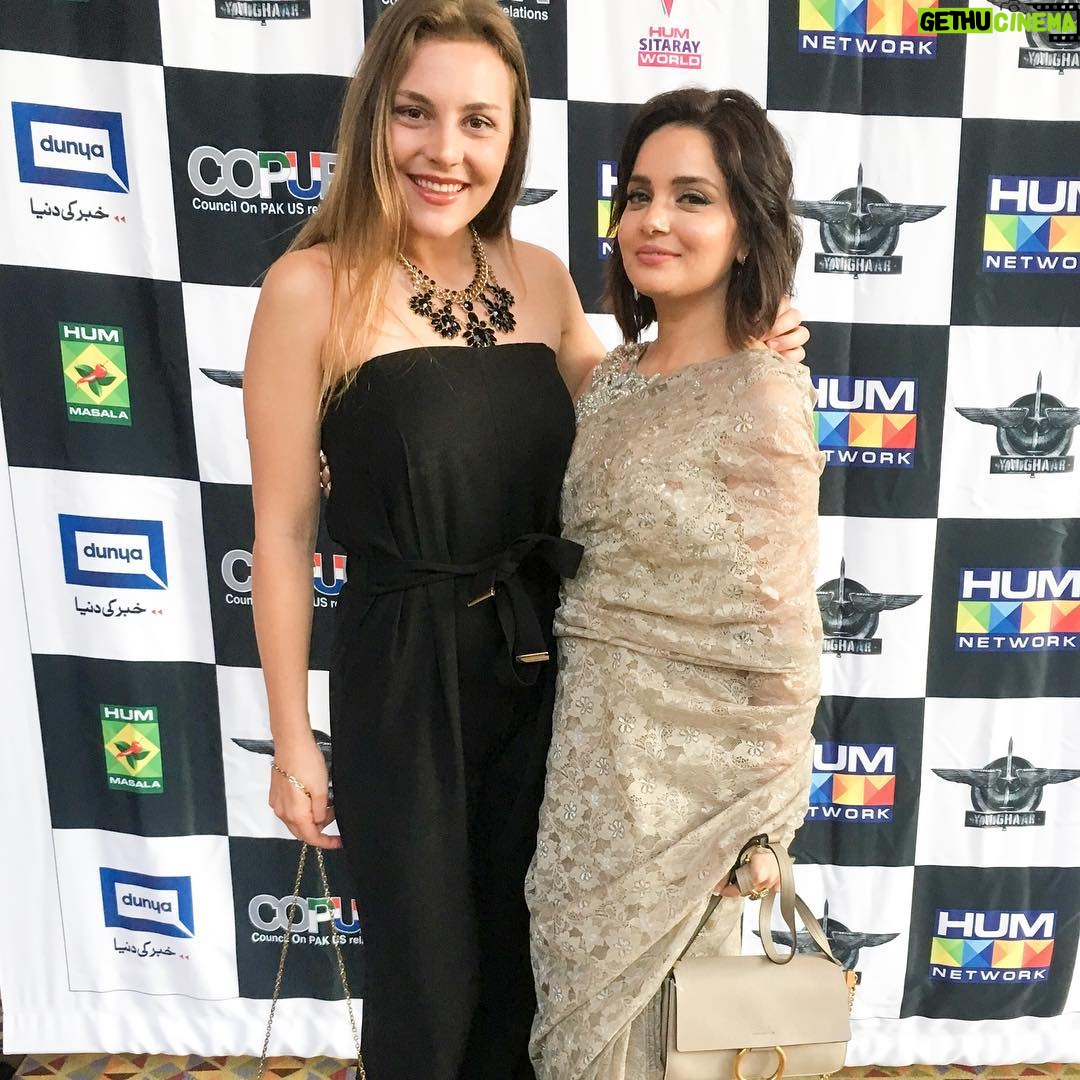 Armeena Khan Instagram - Throwback to the #Yalghaar premiere in #NewYork. Miss my girl! #film #feature New York, New York