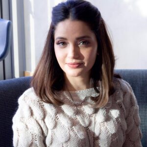 Armeena Khan Instagram - Portrait by @daoudnawaz #moody #lighting