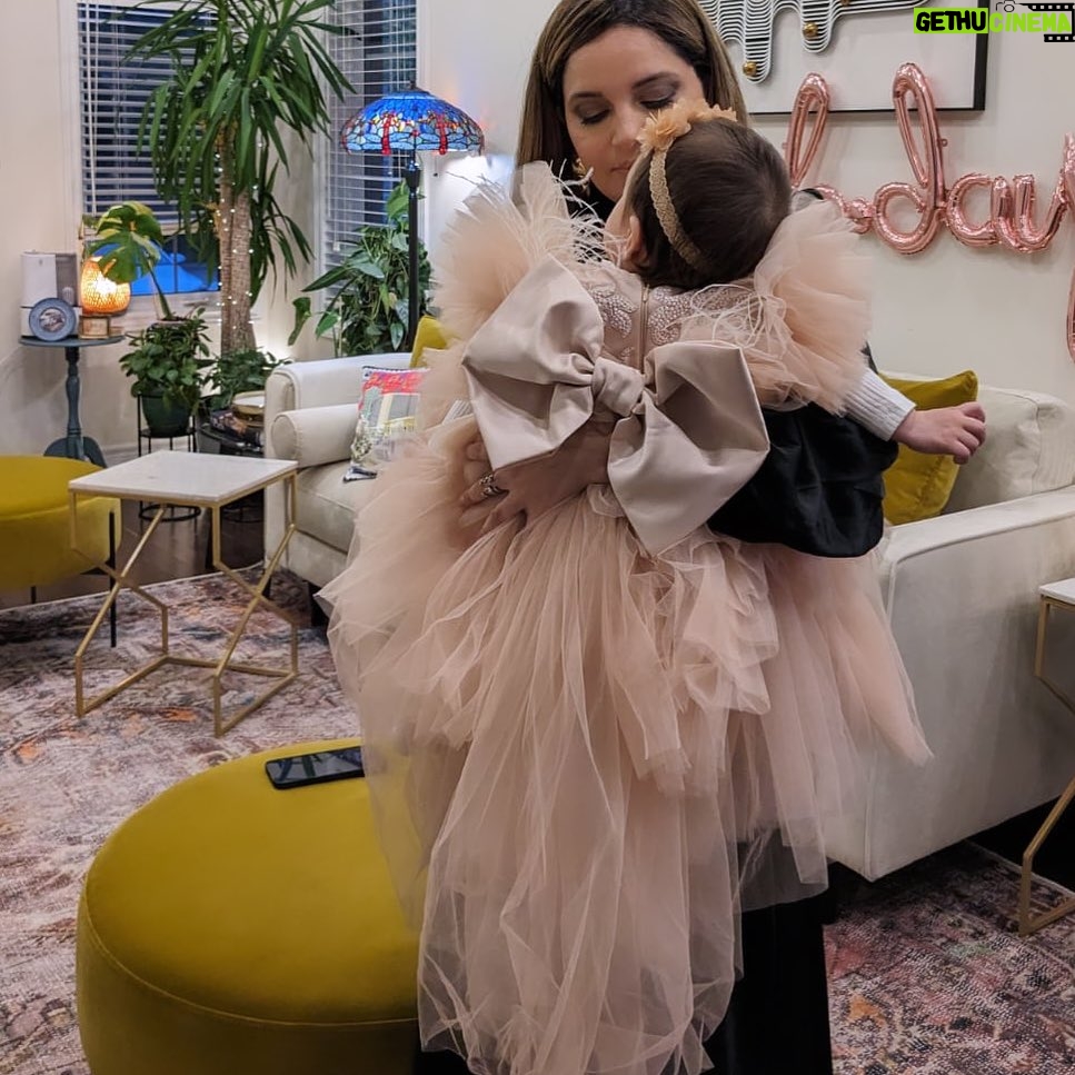 Armeena Khan Instagram - I wanna be loved by you, just you Nobody else but you I wanna be loved by you, alone! Boop-boop-a-doop! My little Amelie. π₯Ίπ£π£
