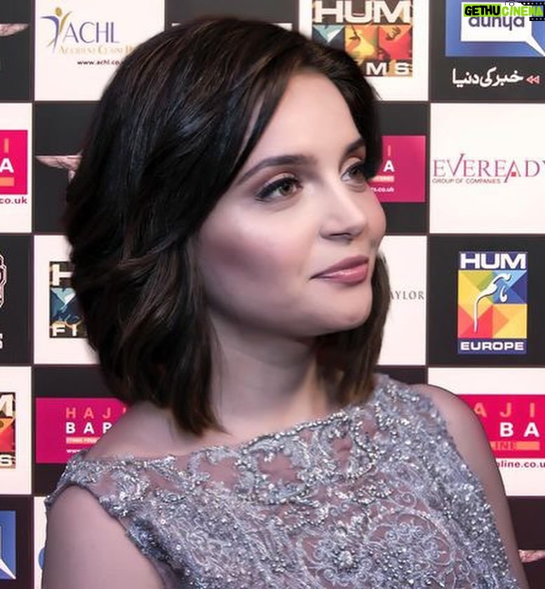 Armeena Khan Instagram - Something from my memory book. Promotional tour of my film #Yalghaar ππππΈπΈ Gorgeous dress by @theworldofhsy #london London, United Kingdom