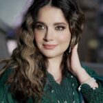 Armeena Khan Instagram - Outfit by @nurehofficial Hair by @catherdineboden 📸 Photography by @aatiatifphotography 💫💫