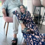 Armeena Khan Instagram - Even though I’m a grown independent woman, I am always going to need my daddy. #Daddysgirl #Alwayssittingbesidehim #Mysuperman #ameliesnana ❤️❤️🥰🥹
