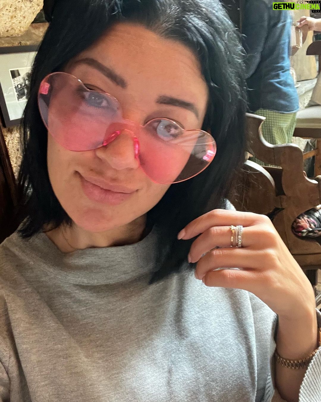 Arwa Gouda Instagram - The most beautiful words of #love ♥️ are told in silence for a #look 💖💖 #leonardodavinci