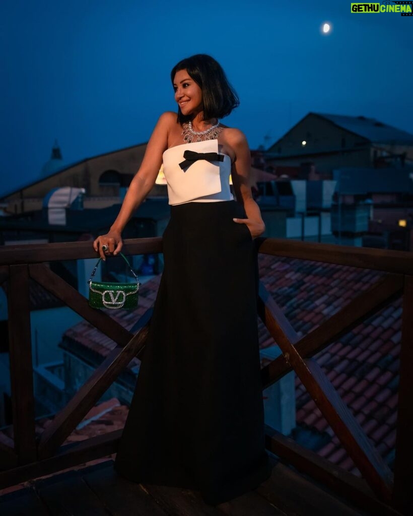 Arwa Gouda Instagram - Under the #moonlight … ♥️♥️♥️♥️♥️ #dress And #bag @maisonvalentino #jewellery @alessio_boschi_jewels DOGE PALACE’s Colombian #emerald and natural yellow #diamond necklace, which is inspired by the 14th century Venetian intricate #gothic #architecture of the city hosting its 79th Cinema Film #Festival #photographer @johannaberghorn #stylist @youmnamoustafa #arwa #arwagouda #اروى_جودة #venicefilmfestival #venicefilmfestival2022 #uniquejewelery #art #artpiece #italy #egypt #venice #fashion Venice, Italy