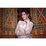 Arwa Gouda Instagram - عيد سعييييد ♥️♥️♥️♥️♥️ Happy Eid 🥰 scroll right to see the details of the look 🥰 #jewelry @asseeljewellery Riyadh, Saudi Arabia