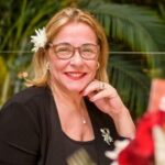 Arwa Gouda Instagram - خبر مفجع فراقك يا مها.. اجمل اخت و الطف صديقة، اينما تواجدتي، توجاجدت معك البهجة و القصص المضحكة.. و ان وجدتي احد منا حزين لم تتأخري لمواساته و التخفيف عنه.. وداعاً يا ارق أم و اجدع انسانة.. الله يرحمك و يغفرلك يا رب و يجعل مثواكي الجنة.. اللهم الهم ابنها شريف الشربيني و اخواتها و كل من يحبها الصبر و السلوان.. إنا لله و إنا إليه راجعون.. نسألكم الفاتحة فضلاً و ليس امراً.. #مها_ابو_عوف