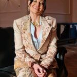 Arwa Gouda Instagram – كل لون و ليه معنى عند كل حد فينا.
شوفي أروى جودة و هي بتقولنا معنى كل لون بالنسبالها.

#لون_حياتك
#دهانات_الجزيرة