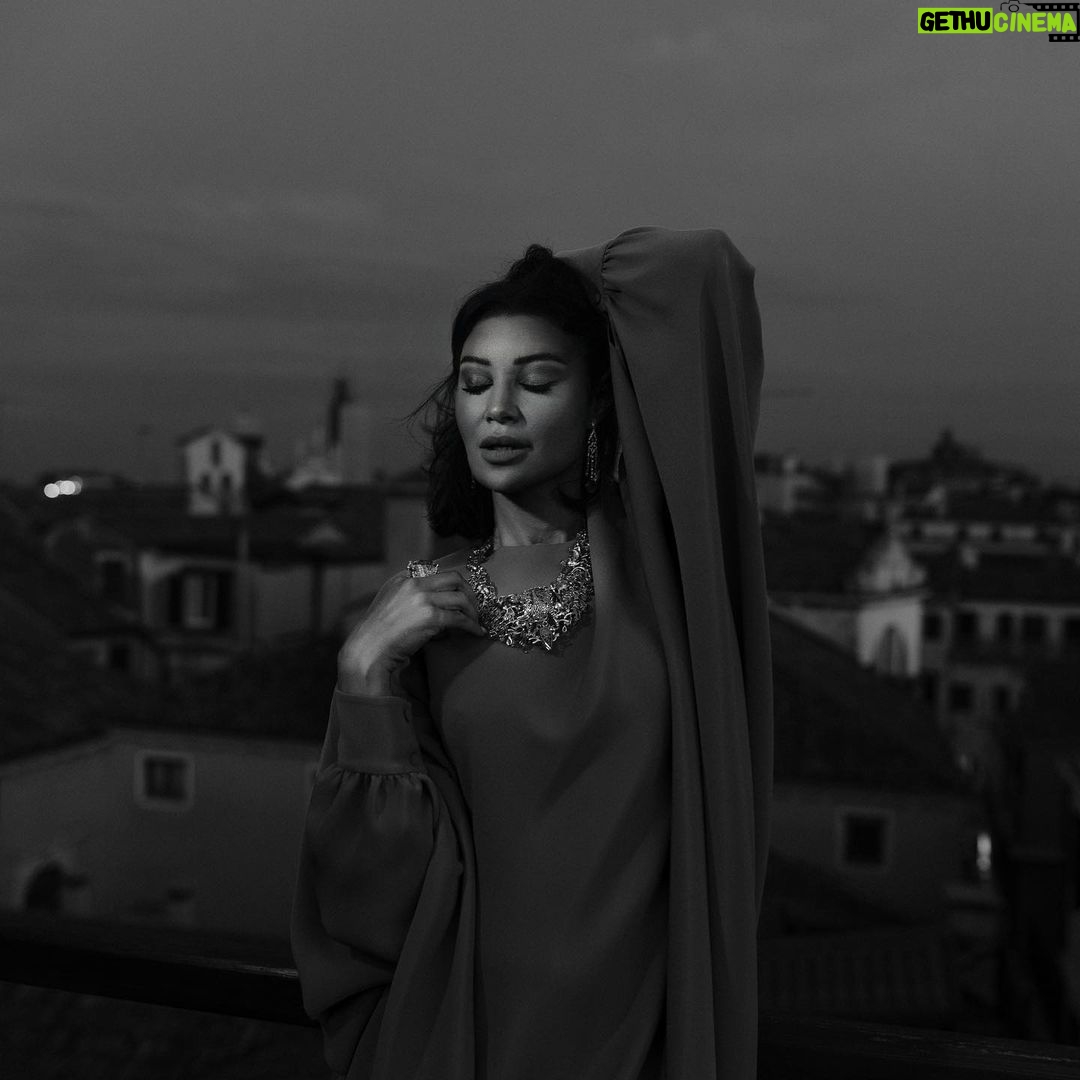 Arwa Gouda Instagram - Black and white #photography @johannaberghorn #stylist @youmnamoustafa #dress @maisonvalentino #jewellery @alessio_boschi_jewels . . . . . #egypt #italy #cinema #venicefilmfestival #venice🇮🇹 #arwa #arwagouda #uae #kuwait #ksa #saudiarabia #jewellery #art #uniquejewelry #fashion Venice, Italy