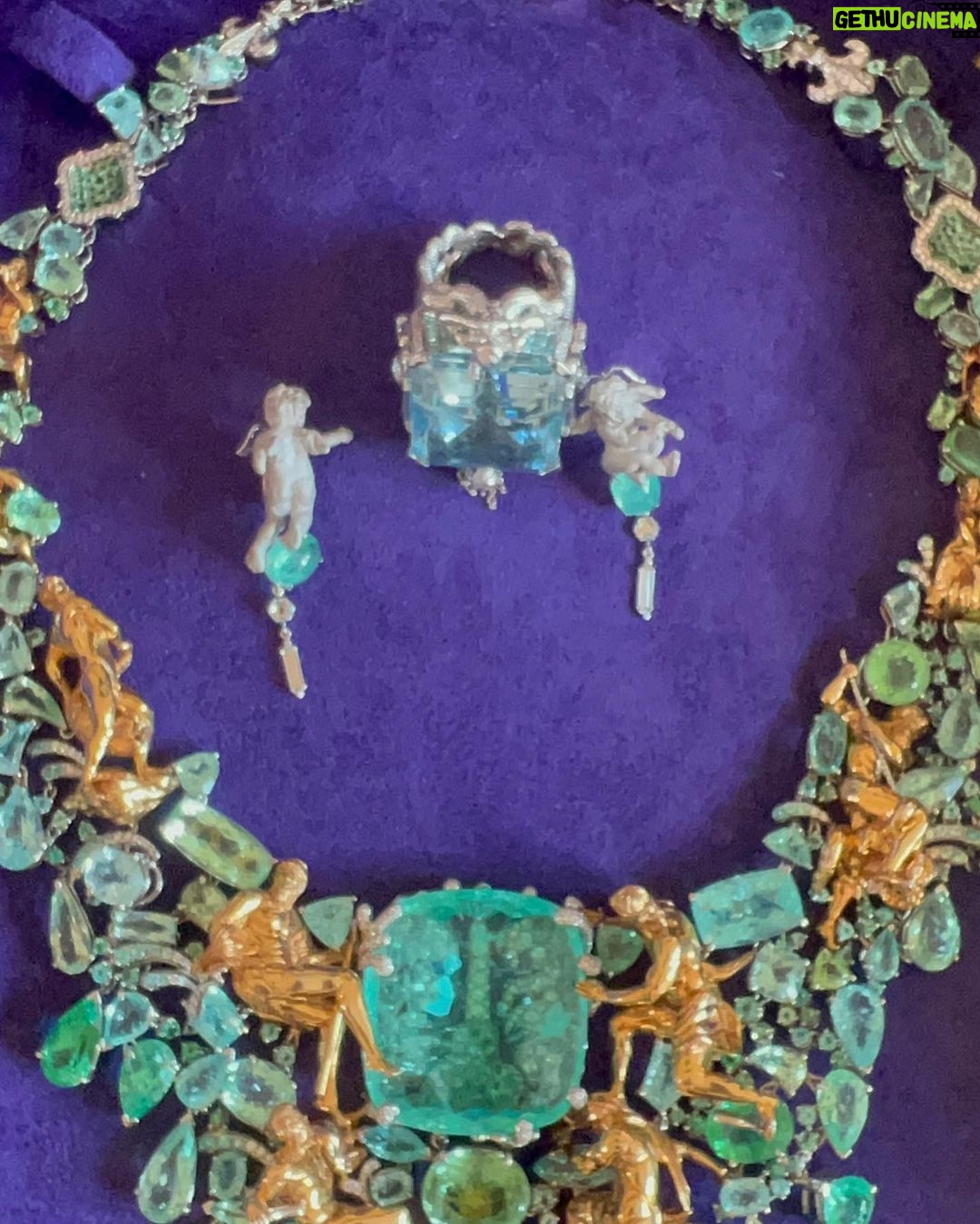 Arwa Gouda Instagram - #dress and #bag by @maisonvalentino #jewellery @alessio_boschi_jewels #stylist @youmnamoustafa #photographer @anumphotography π swipe left for details of the The FOUR RIVERS #necklace, which sets over 345 #carats of #Paraiba and is an hommage to the #Navona Square, the impressive #aquamarine and #opal ring #FONTANA DEL MORO ( the moor fountain) designed by genius @alessio_boschi_jewels #art #artpiece #uniquejewelry #mahyarqajar #venicefilmfestival #venicefilmfestival2022 #fashion The St. Regis Venice