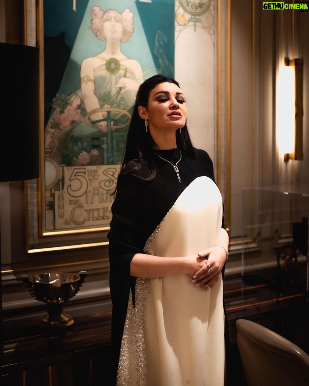 Arwa Gouda Instagram - #pwb @producerswithoutborders @stephanerolland_paris @mohamedelsherifofficial @fredjewelry @johannaberghorn @roxannereinebach #paris ACF - Automobile Club De France