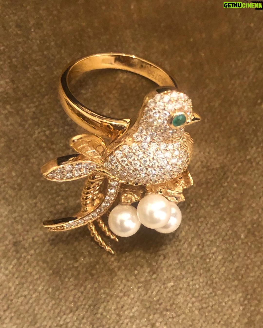 Arwa Gouda Instagram - عيد سعييييد ♥️♥️♥️♥️♥️ Happy Eid 🥰 scroll right to see the details of the look 🥰 #jewelry @asseeljewellery Riyadh, Saudi Arabia