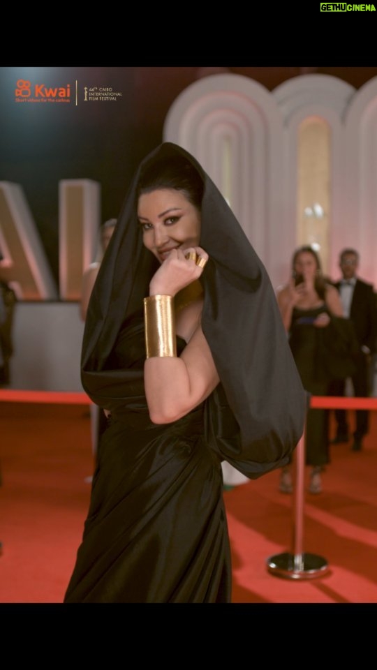 Arwa Gouda Instagram - ظهور مميز للفنانة أروي جودة من على السجادة الحمراء لمهرجان القاهرة السينمائي الدولي❤️ #FilmOnKwai #CIFF44
