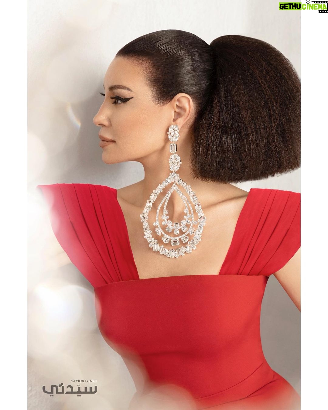 Arwa Gouda Instagram - @sayidatynet #dress by @__mamzi__ ♥️♥️♥️♥️♥️ #photographer @bilohussein #stylist and #artdirector @nadakhedrr #assistantstylist @mightyamr #hair @mostafa_hany_gaber #makeup @rehamkhalifaa #accessories @playniceaccessories #سيدتي #مشاهير #اخبار #ازياء #اطلالات #اكسسوارات #أناقة #sayidaty #accessories #arwagouda #celebrity Photopia