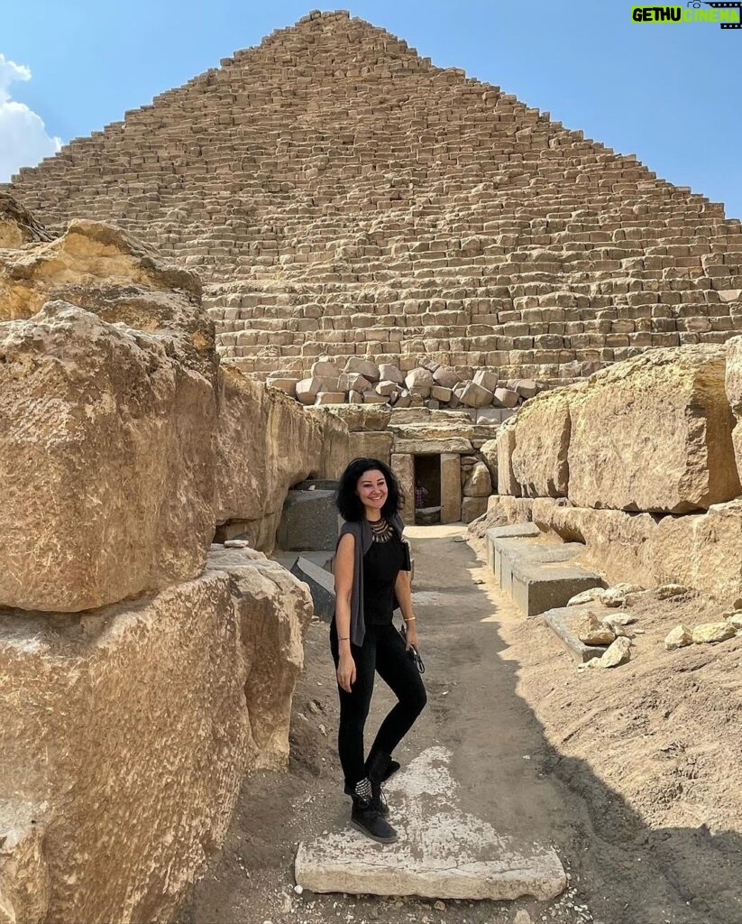 Arwa Gouda Instagram - بحبك ♥️ . . . . . #egypt #sphinx #pyramids of #giza