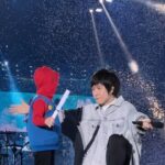 Ashin Instagram - 25年後，小小超級瑪利 或許會回想起那天 和五月天一起變勇敢的那天 到時候 約好了 也要再唱這首笑忘歌 #五月天 #Mayday #笑忘歌 #五月天5525回到那一天 #五月天25週年巡迴演唱會 #五月天演唱會 - @imayday55555 臺中洲際棒球場Taichung Intercontinental Baseball Stadium