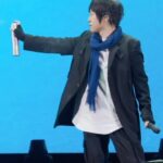 Ashin Instagram - 既粽子、熱乾麵、三鮮豆皮 來到上海，五月天當然也要帶點東西上台 是什麼東西 嚇的四月天在台上倉皇失措 這次主唱大人的關愛，讓大家都逃之夭夭啦～ / 下一站，歐洲 主唱大人還會拿出什麼呢？ 🤭 MAYDAY五月天 [ 好好好想見到你 ] 2023 歐洲巡迴演唱會 ​ 📍倫敦站 London 演出時間：11 月 28 日 (二) 演出場地：The O2 Get Tickets 🔜：https://bit.ly/MD2023euLON ​ 📍柏林站 Berlin 演出時間：12 月 1 日 (五) 演出場地：Verti Music Hall Sold Out!! ​ 📍巴黎站 Paris 演出時間：12 月 7 日 (四) 演出場地：Accor Arena Get Tickets 🔜 https://bit.ly/MD2023euPAR #五月天 #Mayday #五月天演唱會 #五月天好好好想見到你 - @imayday55555 Shanghai Stadium