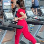 Ashu Reddy Instagram - Just a casual weekday cardio! 🏃❤️ #ashureddy #stayfit #lookgood #stayhealthy #foryourself 😊 @joshapp.telugu. Video credits - my favorite @siva_jayant 🧡 -- are you satisfied ?🤣