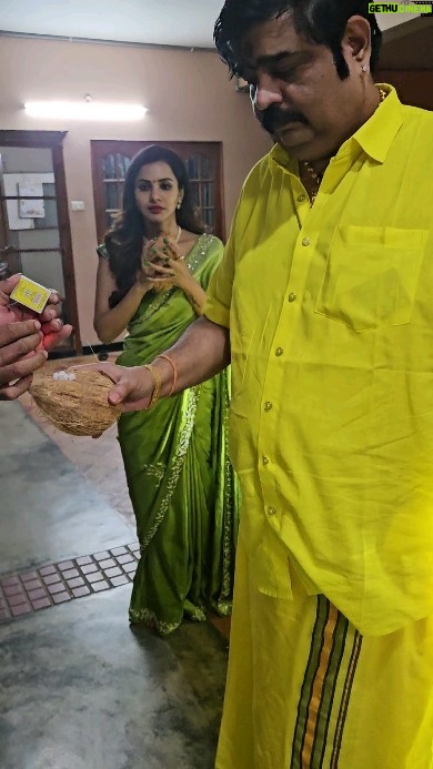 Ashu Reddy Instagram - మనల్ని అనుసరించే వాళ్ళు మన సలహాలని పాటిస్తూ ముందుకు వెళ్లే వాళ్ళని చూస్తే ఆ ఆనందం .... @ashu_uuu