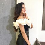 Ashu Reddy Instagram - Dressed up like my favorite black coffee on the last day of 2023!! ❤️🥳 #ashureddy #bye2023 #thankfulheart #workmode #hosting #eventtime #kakinada #YKconcert Hair and PC- @hairstylistravi 😊🧡 Kakinada