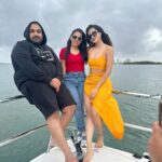Ashu Reddy Instagram - Aaaaaaand it's a wrap of a wonderful trip to Miamiiii🔥🧡 #ashureddy #2023 #holidayfun #workhardplayhard #friendslikefamily embarrassing you guys here @siva_jayant @pavanseemakurti @deepaliiirajput @__dishareddy__ @srujanaturaga @tarun__nukala @sanjev619 🤭😛🤷🏻‍♀️🤪 Miami, Florida