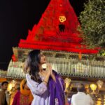 Ashu Reddy Instagram – OM NAMAH SHIVAAYA🙏🌟 Monday morning Bhasm Aarthi 🔥🙏❤️ #ashureddy #mostpowerful #jyotirling #ujjain #mahakal 💥 #blessed #shivaratriweek 🙏 Mahakaleshwar Jyotirlinga