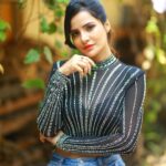 Ashu Reddy Instagram - Maybe part of loving is learning to let go ✌️⭐️❤️ #ashureddy #selfcare #randomthoughts #weekendvibes #shootmode @hairstylistravi @naveen_photography_official 💯