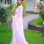 Ashu Reddy Instagram – So beautiful.. so elegant..!!π€©π #ashureddy #DiwaliLook #Diwali2023 #celebratelife
Saree – @neerusindia Hairstylist – @hairstylistravi π―
Photographer – @naveen_photography_official βοΈ