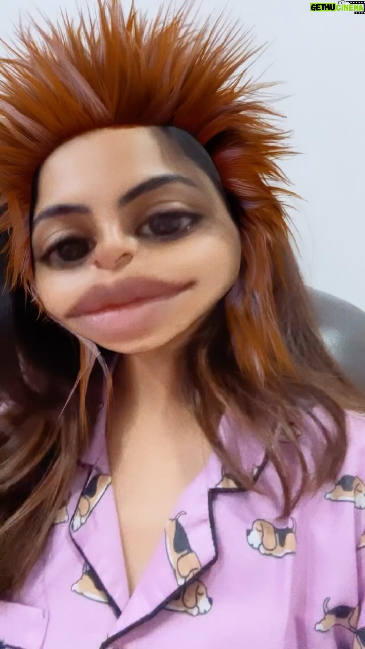Ashu Reddy Instagram - Beauty enhancing filters🤣❤️ #ashureddy #Rajugadu #myprapancham #myhappymoments #SundayFunday🤣