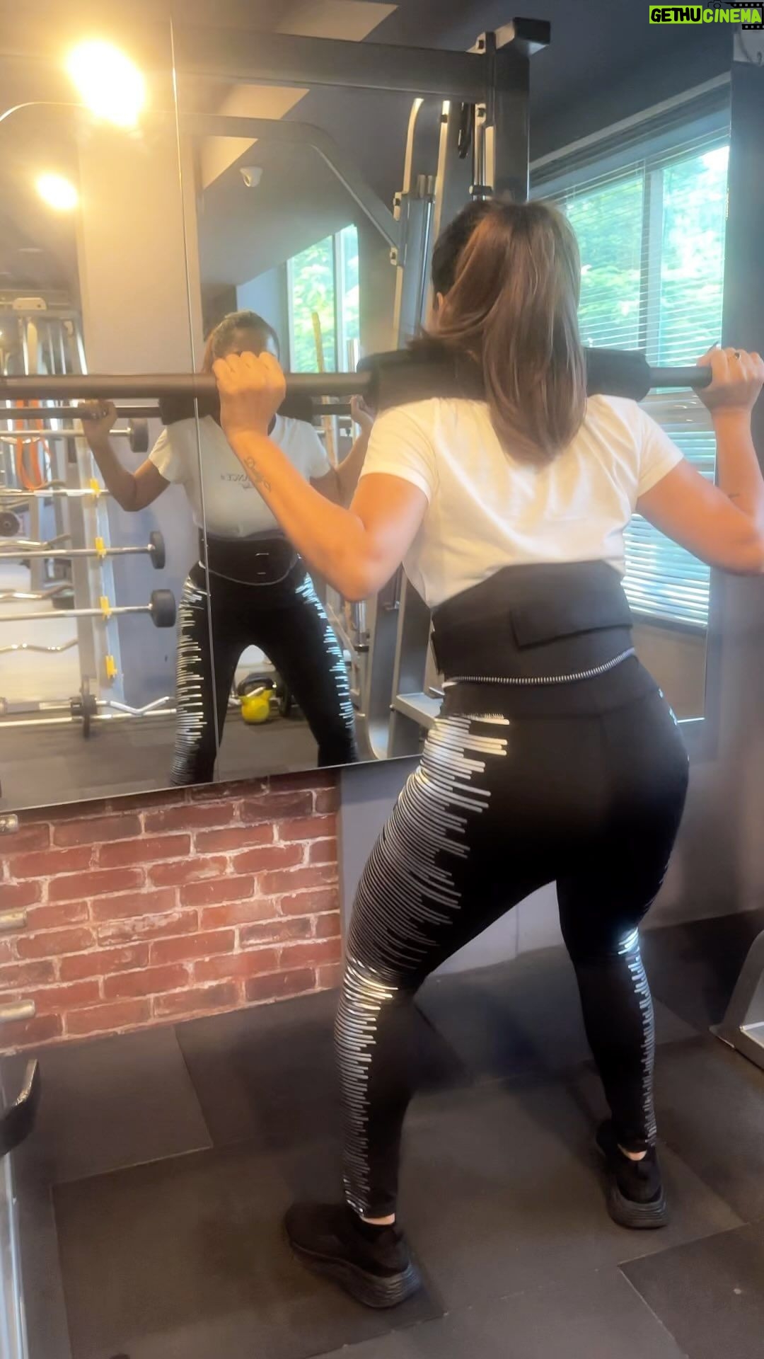 Ashu Reddy Instagram - Fitness is a lifelong lifestyle!! #ashureddy #workoutmotivation #realizebeforeitstoolate #workoutoftheday @officialjoshapp ❤️