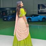 Ashu Reddy Instagram - Tonight in Melbourne, Australiaaaa!! 💯❤️ #ashureddy #vinayakchaviticelebration #nimarjanam #blessed 🎉 @firoz_design_studio thank you so much for this bright outfit 😍 Melbourne, Victoria, Australia