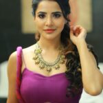 Ashu Reddy Instagram - Jewellery is every girl's favorite dream, especially when it's from @vegasri_goldanddiamonds 😍❤️ #ashureddy #vegasrigoldanddiamonds #sangeethlook #weddingwear #morepicscomingsoon Jewelry collaboration- @vegasri_goldanddiamonds 💯❤️ Photographer- @naveen_photography_official