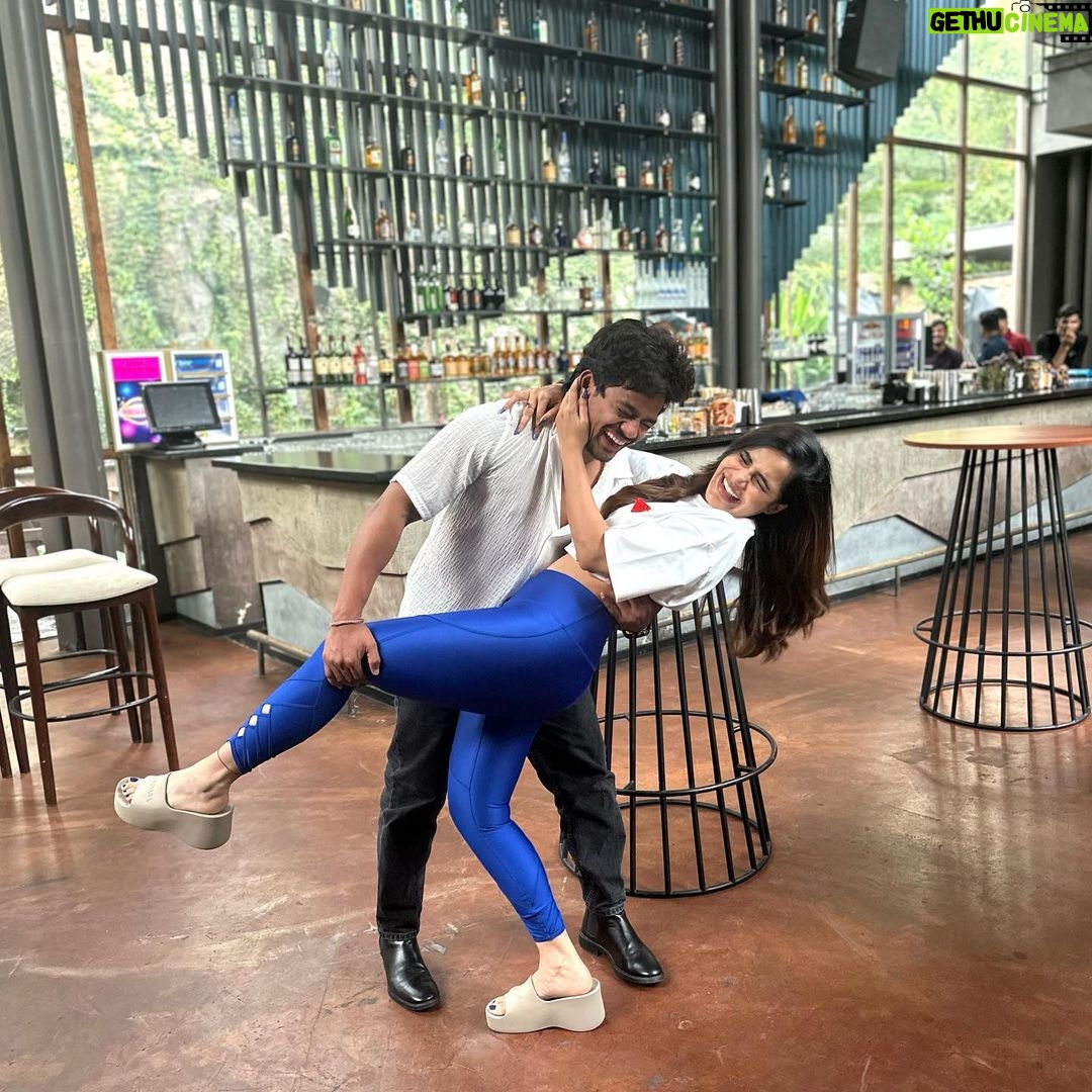 Ashu Reddy Instagram - The BB Jodi that never happened..!😭❤️ #ashureddy #mehboobdilse #bbjodi #healthisweath #timeheals 💯
