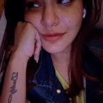 Ashu Reddy Instagram - Let the strength find us!!💯😊👏🏻 #ashureddy #workoutmotivation #loveyourself #youarethebest @joshapp.telugu @officialjoshapp 😊