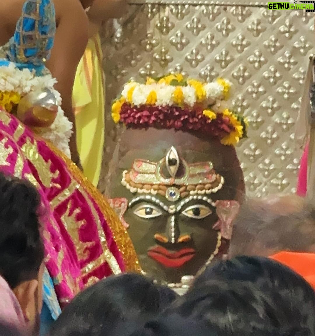 Ashu Reddy Instagram - OM NAMAH SHIVAAYA🙏🌟 Monday morning Bhasm Aarthi 🔥🙏❤️ #ashureddy #mostpowerful #jyotirling #ujjain #mahakal 💥 #blessed #shivaratriweek 🙏 Mahakaleshwar Jyotirlinga