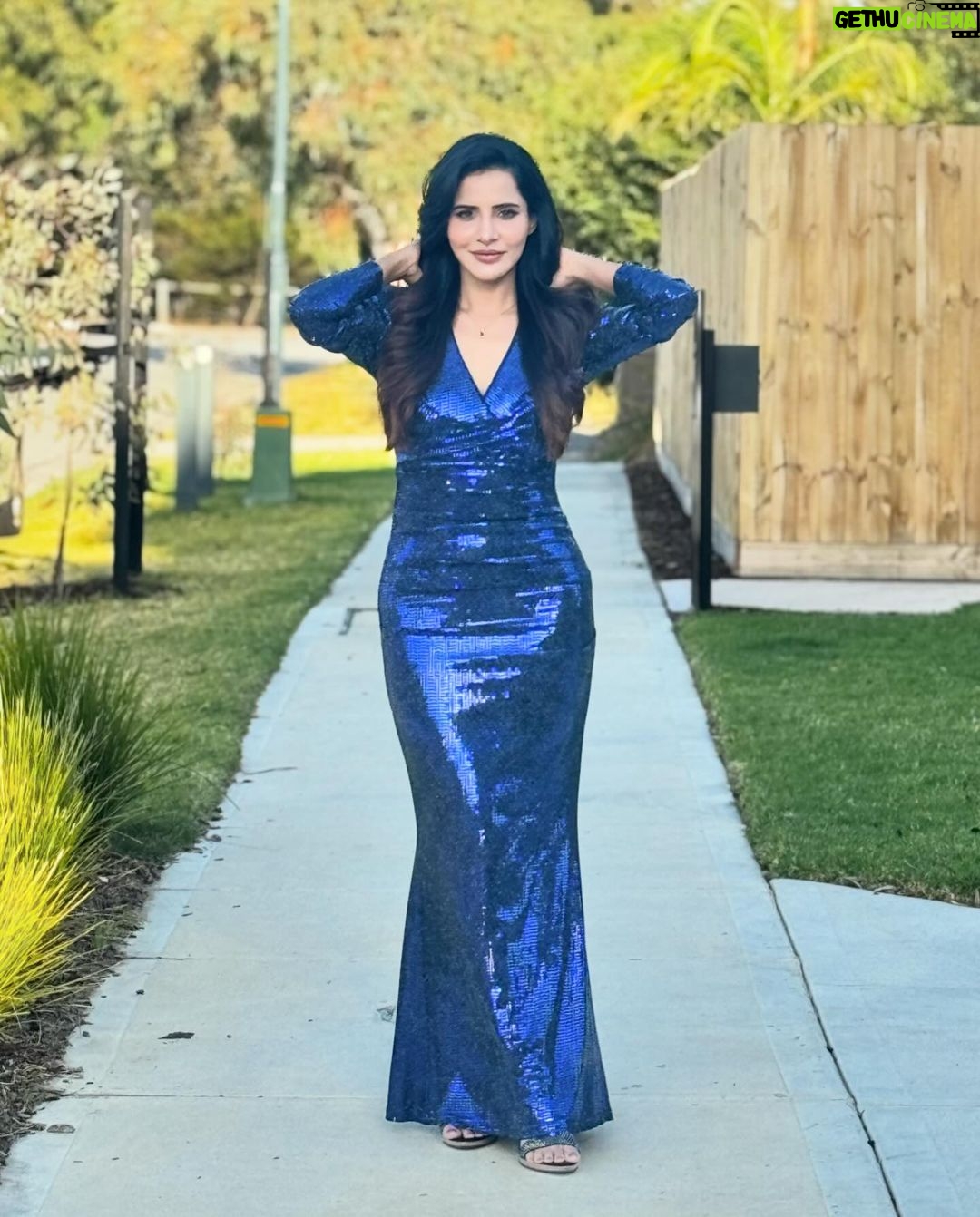 Ashu Reddy Instagram - Blue Sapphiređź’™ #ashureddy #eventtime #melbourne #dressupdarling