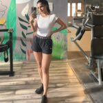 Ashu Reddy Instagram - This 2024 push yourself a little out of your comfort zone to work hard ⭐️🧡 #ashureddy #January2024 #fitnessmotivation #liveforyourself #workhardplayhard 🎊 Hyderabad