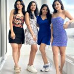 Ashu Reddy Instagram - Me and my beauties in Miami..!!🎊🧡 #ashureddy #yearendtrip #2023 #confessions #thankfulblessedgrateful #beboldbeyou #friends ❤️