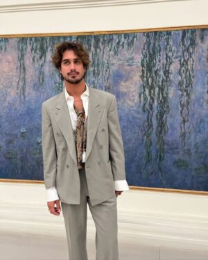 Avan Jogia Instagram - chaotic water lilies