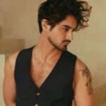 Avan Jogia Instagram - @grumpymagazine with @lizgillz