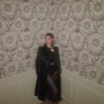 Ayaka Miyoshi Instagram - -DIOR- ディオール ウィメンズ クリエイティブ ディレクターの マリア・グラツィア・キウリが 過去と未来が同時に存在する 「現在」の意味に立ち返って考案したコレクション。 魔女や植物学を伝承し、自然の時間を尊重する 地母神の知恵の継承者といったエッセンスが コレクションに込められている。 イタリア人アーティスト アルベルト・ブッリの作品へ深い造詣が込められ 涙、裂傷、燃焼といったパフォーマティブな要素が特徴。 @dior @mariagraziachiuri #DiorSS24 #SupportedbyDior