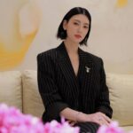 Ayaka Miyoshi Instagram - -Tiffany&Co.- 「Legendary Diamonds by Tiffany 」 とても華やかな煌めきを放つ「バードオンアロック」を モチーフにしたフォトスポットや デジタルフォトブースなどお楽しみいただけるコンテンツのほか ダイヤモンドジュエリーや、ジャン・シュランバージェによる デザイナーズコレクションなど このために集められたティファニーの長く美しい伝統と モダンさを感じられる様々なピースが揃うポップアップストアが開催中。 Tiffanyチームに招待して頂き、皆様と特別な時間を過ごしました。 伊勢丹新宿店本館1 階ザ・ステージ 1/31 31～2/6 まで そして 伊勢丹新宿本館4階では ティファニー伊勢丹新宿店がリニューアルオープン💍 全面的にデザインをリニューアル。 VIC ルームが新設され、現代アーティストによる作品の展示や ティファニーの最新デザインである 「ダイヤモンドヴィドリン」も設置されています。 リニューアルを記念し、「ティファニーロック」の新作や 「ティファニータクシー」ウォッチも国内先行発売されるので 是非チェックしてみて☺️ @tiffanyandco #Tiffanyandco #TiffanyxAyaka #TiffanyShinjukuIsetan #TiffanyPartner #pr