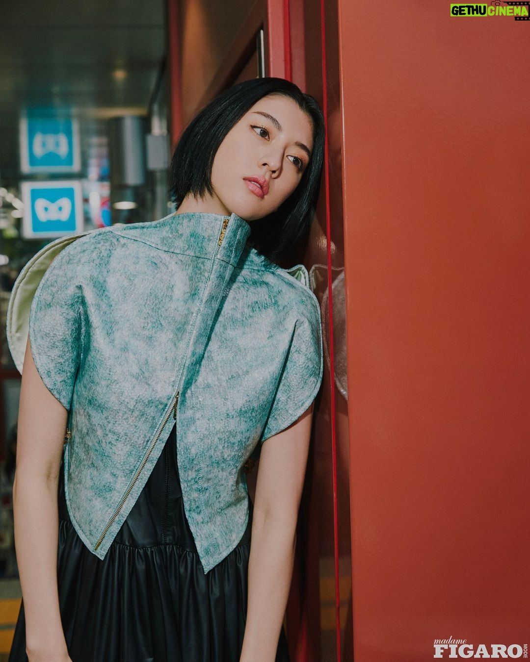 Ayaka Miyoshi Instagram - madame FIGARO MODE China 175 Cover Story "LOST IN TOKYO" Photo @keitanakada Direction&Styling @tsuyoshikurata Hair&Make @masayoshiokudaira Production @tokyo_matto Movie @w_a.t_a @hirao_kazuyoshi