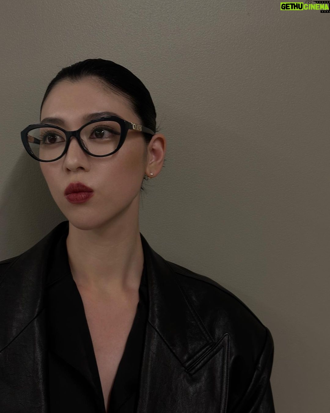 Ayaka Miyoshi Instagram - -Tiffany&Co.- Tiffany Eyewear ティファニーのアイコニックなモチーフである「Tiffany T」 メガネ、サングラス共に サイドに煌びやかで華やかな存在感を纏って登場。 ラグジュアリーで特別感のあるアイテムは 日常のファッションをより楽しませてくれるはず。 @tiffanyandco #TiffanyEyewear #TiffanyT #EssirolLuxottica #TiffanyPartner #PR