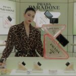 Ayaka Miyoshi Instagram - -PRADA- 「プラダ ビューティ トウキョウ」が原宿にオープン PRADAの数々のフレグランスを体験できる他 UVプリントを施せる限定サービスも。 この機会に是非華やかな香りに包まれながら特別な体験を🎁 #prada #PradaParadoxe #PradaBeauty #プラダパラドックス #pr
